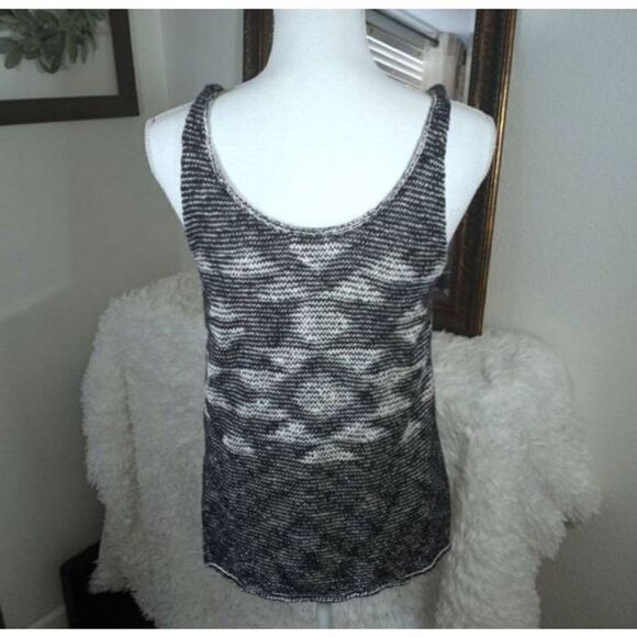 HOLLISTER GRAY SWEATER TANK SZ.M/L EUC. - Picture 4 of 6